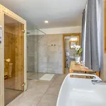 Vila Luna In *