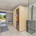 Vila Luna In *