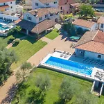 Vila Luna In