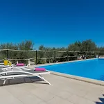 Vila Luna In Selina