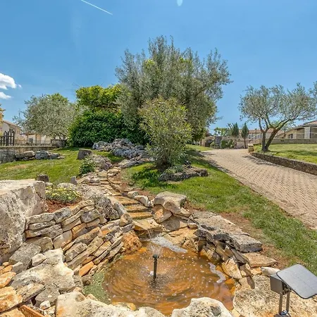 Villa Luna In Selina