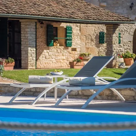 Villa Luna In Selina
