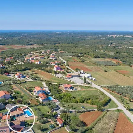 Villa Luna In *